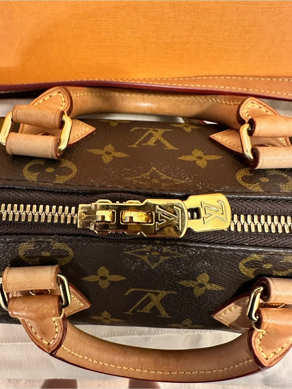 Louis Vuitton Monogram Canvas Speedy Bandoulière 20 - Picture 7 of 16